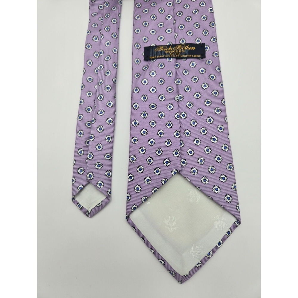 Brooks Brothers Makers Tie 3.75" Floral Daisy Silk Classic Lavender Purple USA - Picture 2 of 5